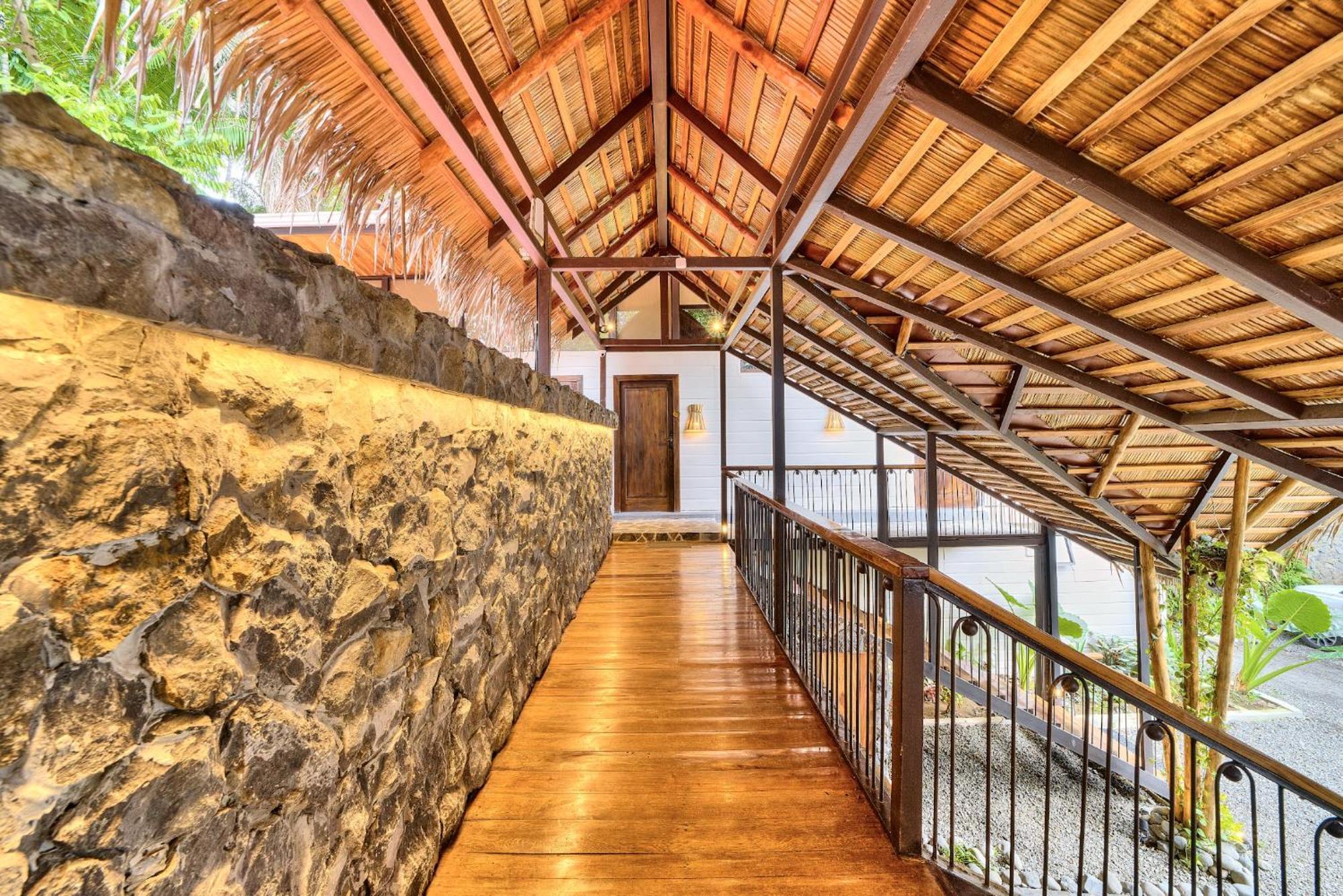 Conga Boutique Hotel Puerto Viejo de Talamanca Exterior foto