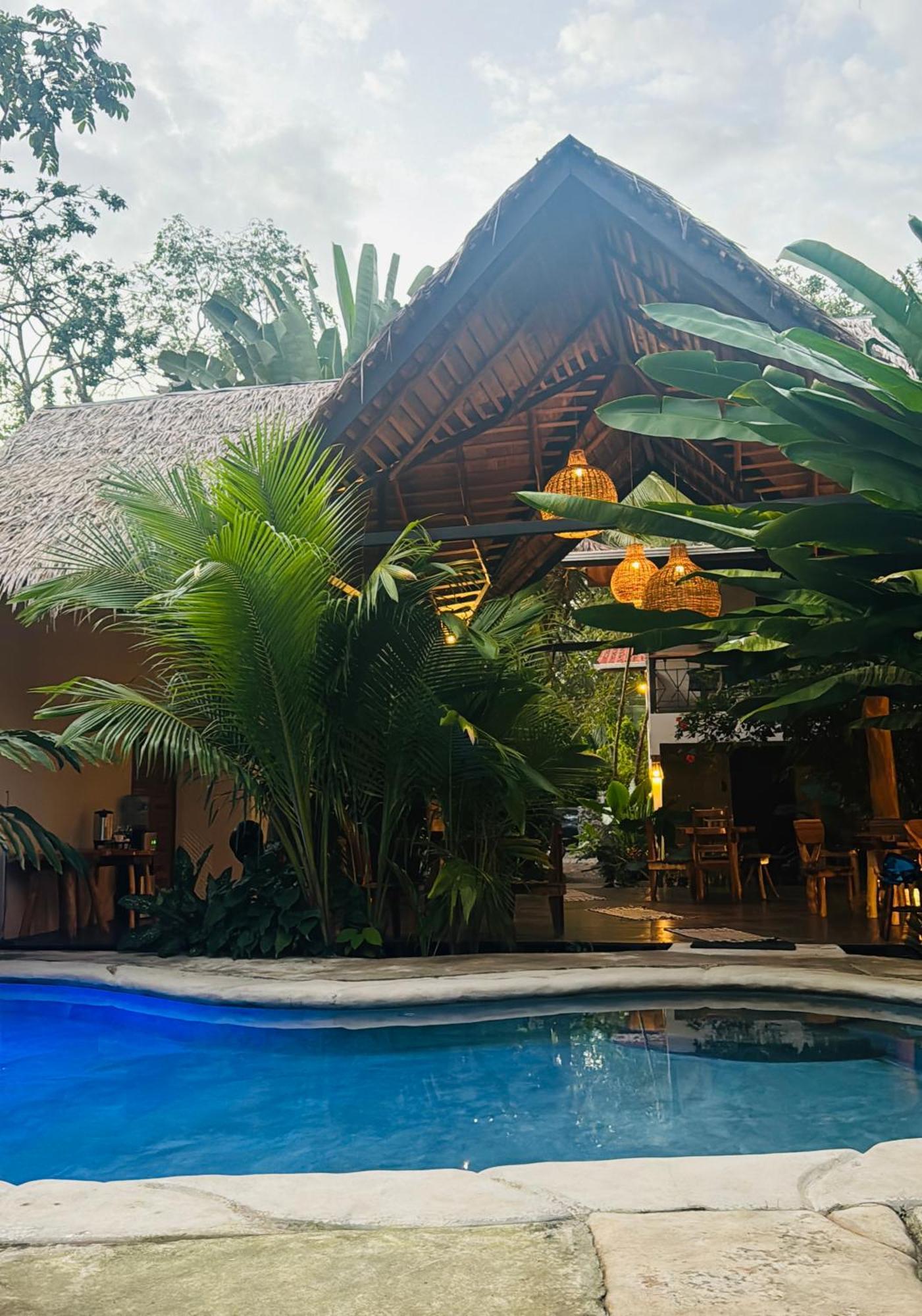 Conga Boutique Hotel Puerto Viejo de Talamanca Exterior foto